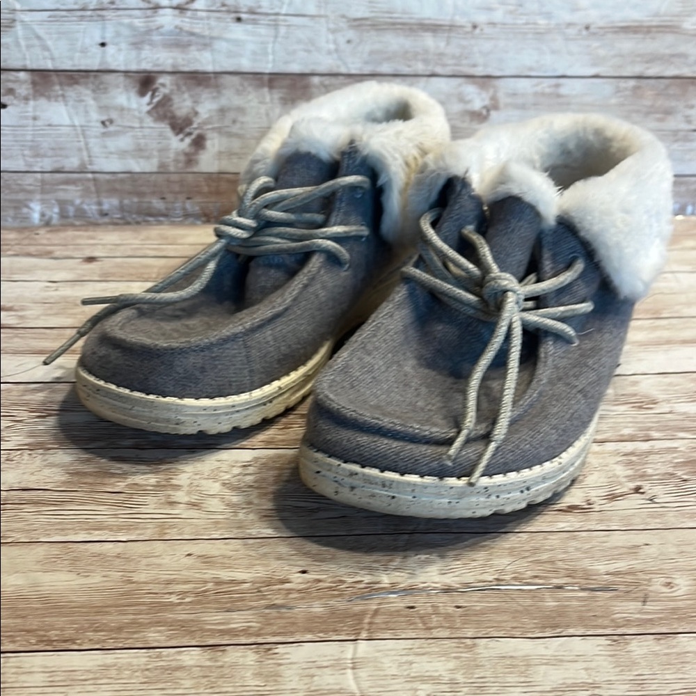 Hey Dude Folded Boots Charcoal Gray and Cream with Plush Lining